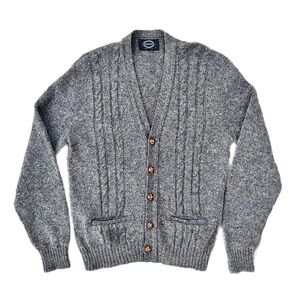 Vintage Jantzen Wool 90s Grunge Style Cardigan
Unisex Size Medium : 20.5 x 25